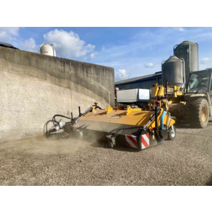 Balayeuse pour télescopique, chargeur, tractopelle