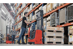 Fenwick-Linde lance les nouveaux gerbeurs accompagnants L10-L16 B