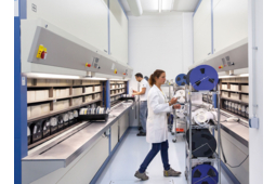 Magasin automatisé rotatif en version ESD pour composants électroniques