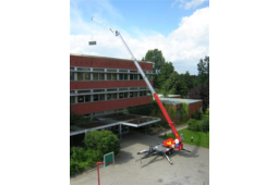 Grue télescopique sur remorque SKYWORKER
