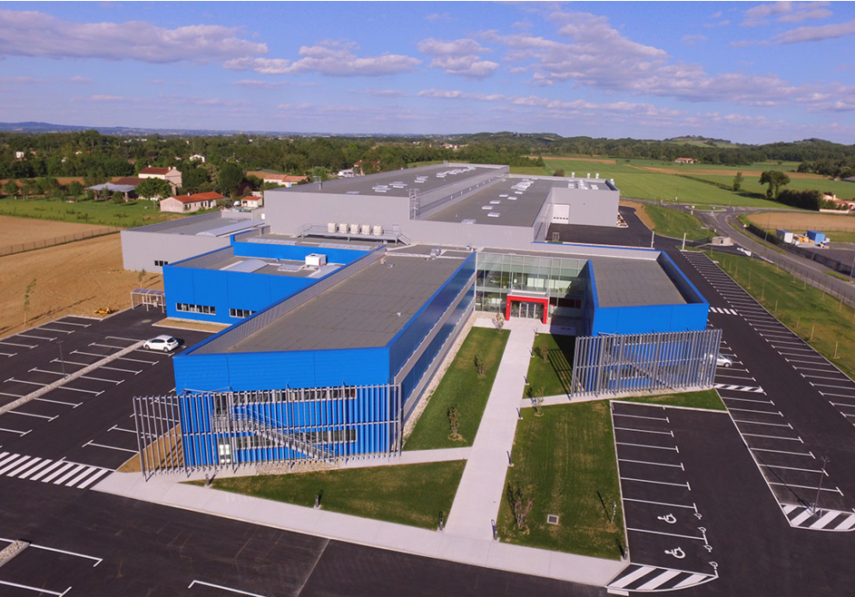 MECANUMERIC, leader des machines de fraisage et découpe, se relance