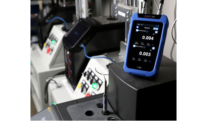 Thermomètre de référence 2 voies ADT282