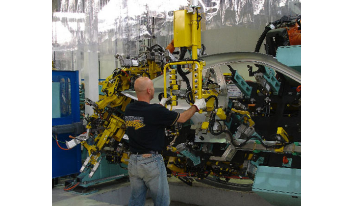 Un nouveau manipulateur pour pièces de carrosserie automobile chez Dalmec