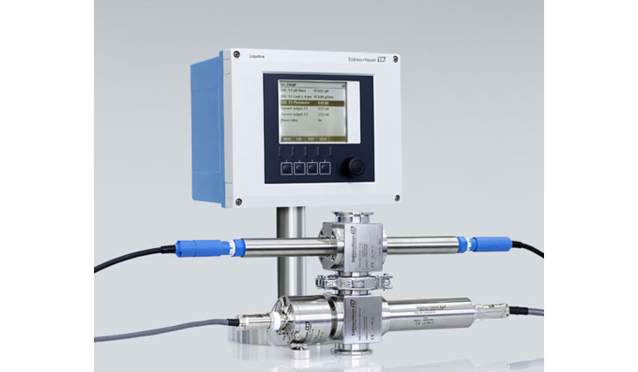 Transmetteur multivoie Liquiline CM44P: la surveillance de process en toute simplicité