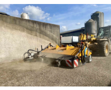 Balayeuse pour télescopique, chargeur, tractopelle