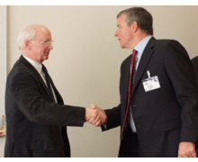 Cat Lift Trucks signe un accord mondial avec CEVA Logistics