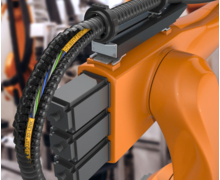 De nouveaux câbles chainflex IO-Link économiques pour chaînes porte-câbles et robots